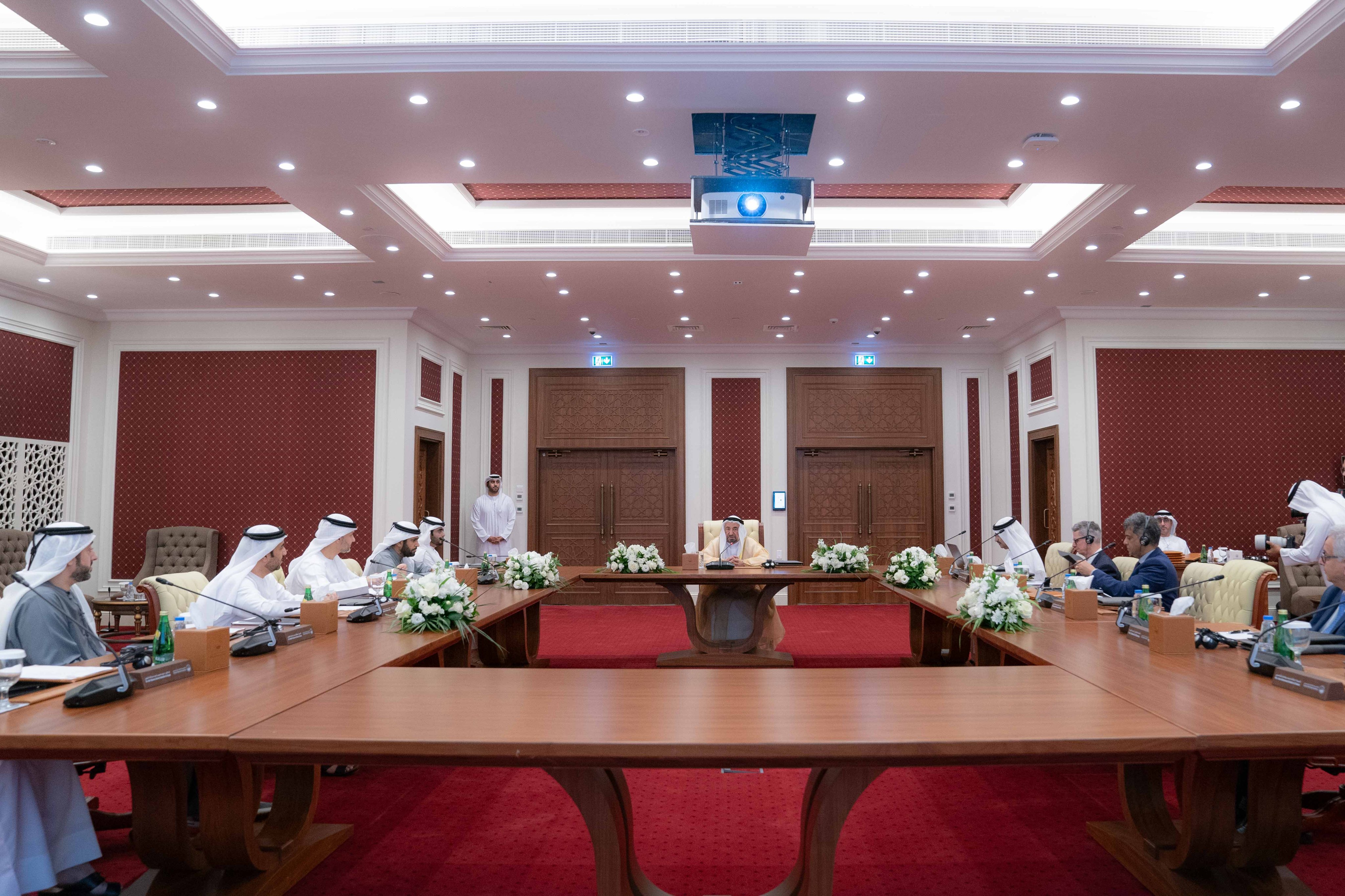 سلطان القاسمي يترأس الاجتماع الثاني لمجلس أمناء أكاديمية الشارقة للنقل البحري