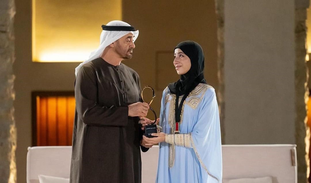 الطفلة الإماراتية "سلامة سيف الطنيجي" الشخصية الإنسانية لهذا الأسبوع