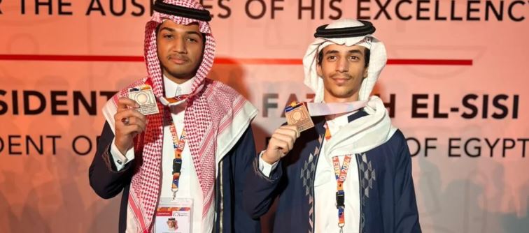 منتخب السعودية يتوج بميداليتين في أولمبياد المعلوماتية الدولي