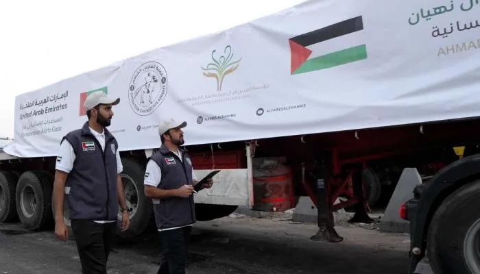 63 شاحنة إماراتية إلى غزة.. 819 طنًا من المساعدات خلال أسبوع