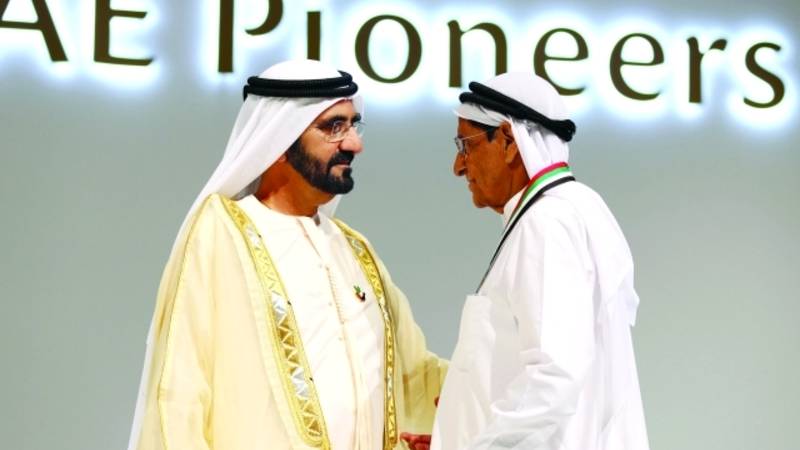 من هو الدكتور أحمد كاظم؟ الذي نعاه محمد بن راشد