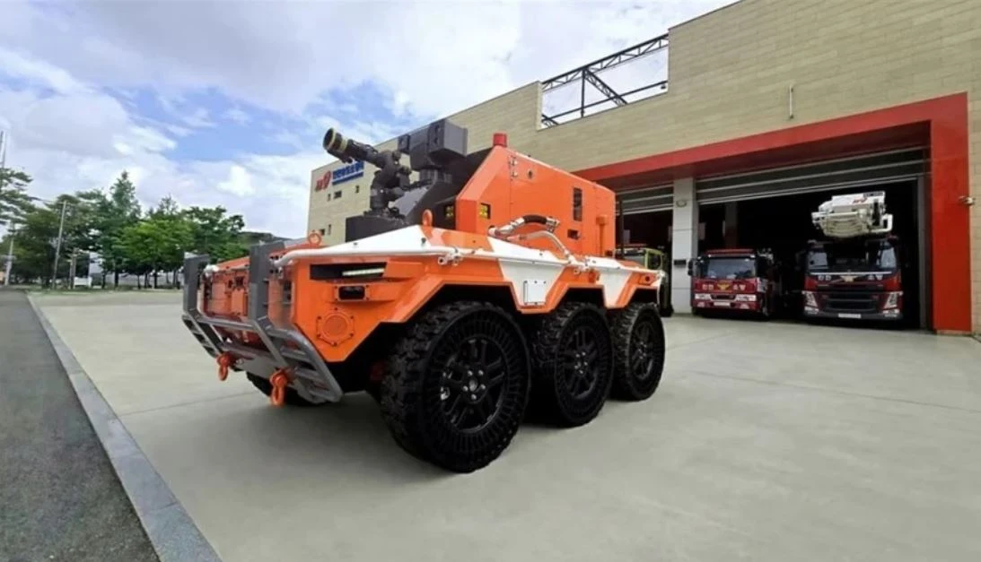 ابتكار يغير قواعد إدارة الكوارث.. روبوت لإخماد الحرائق يتحمّل 800 درجة مئوية ويعمل دون تدخل بشري