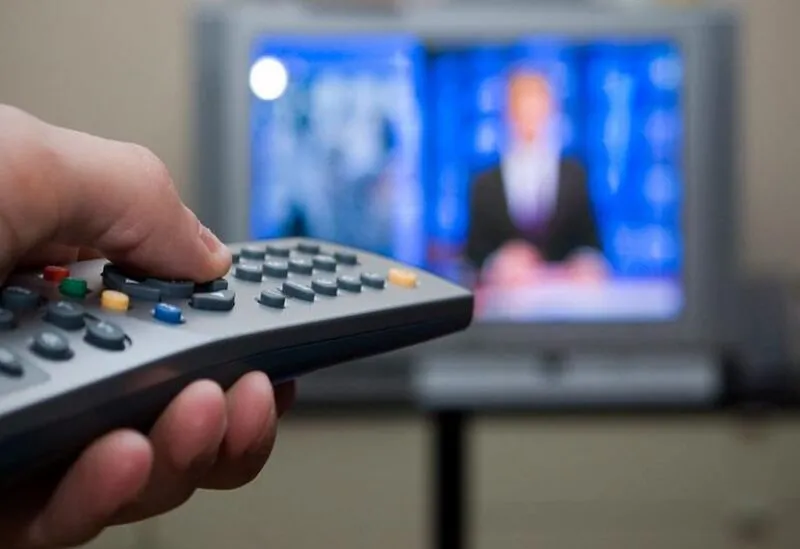 الرجال أكثر تأثراً.. دراسة تكشف اختلاف تأثير مشاهدة التلفزيون بين الجنسين
