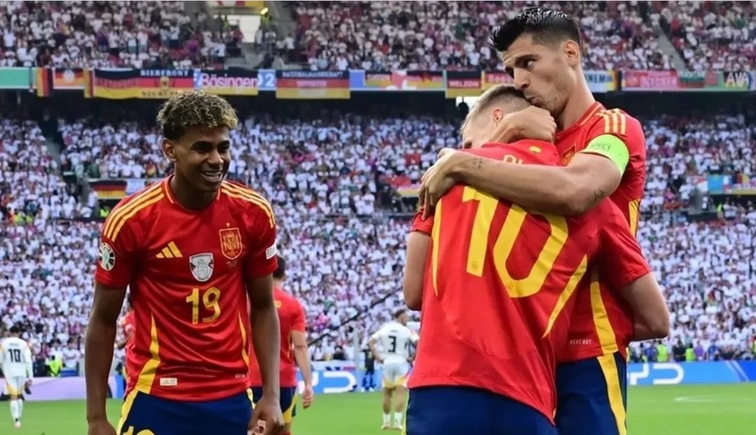 إسبانيا تتصدر تصنيف "فيفا" العالمي وتؤكد هيمنتها على كرة القدم