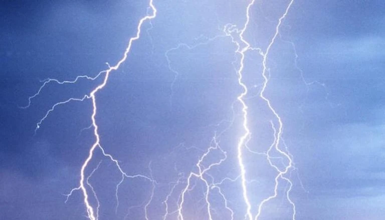 دعاء نزول المطر مع البرق.. طلب الخير والبركة في الأجواء الماطرة