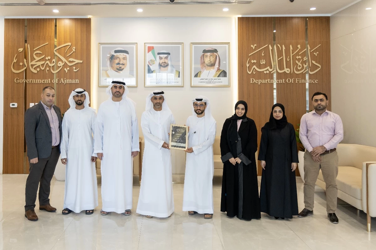 دائرة المالية في عجمان تعزز مكانتها بجوائز عالمية لمشاريع التحول الرقمي