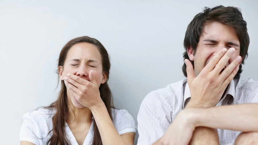 هل تتثاءب كثيرًا؟.. إليك الأسباب العلمية والفوائد الخفية