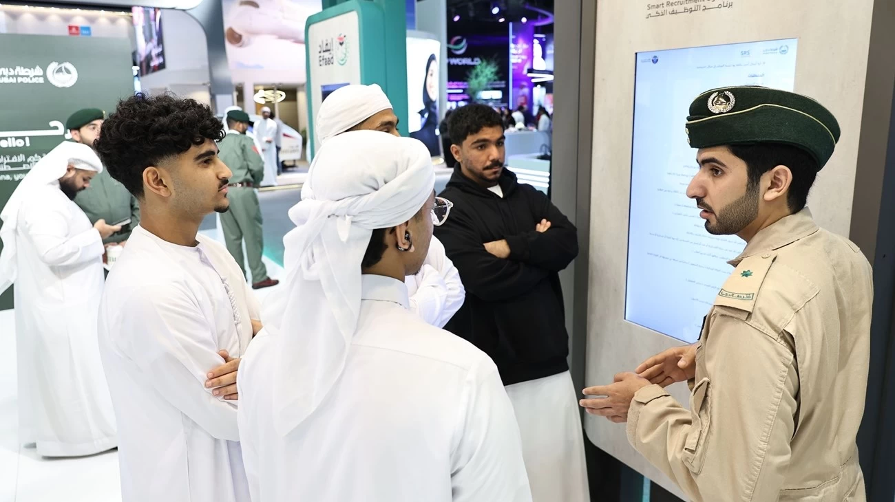 كوادر وطنية مطلوبة.. وظائف متخصصة تطرحها شرطة دبي بمعرض "رؤية"