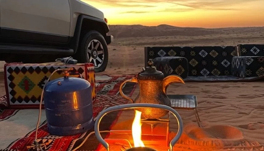 لعشاق الرحلات البرية.. متى يصبح الطقس في الإمارات مناسبًا للتخييم والمغامرات؟