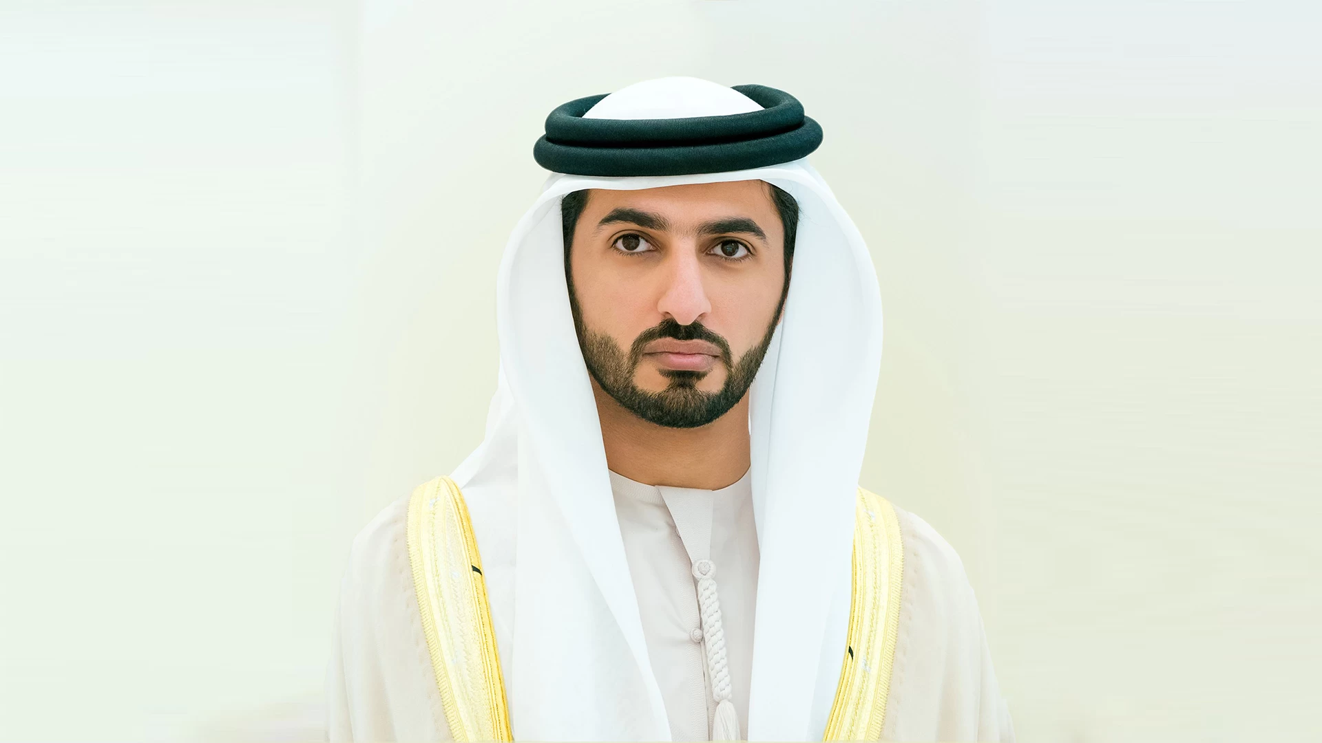مبادرة رياضية.. الشيخ راشد بن حميد يوفّر طائرة خاصة لمؤازرة المنتخب في الملحق الآسيوي