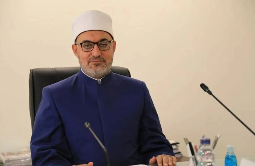 مفتي مصر يحذر من مخالفة آداب القرآن والتظاهر بالقراءة