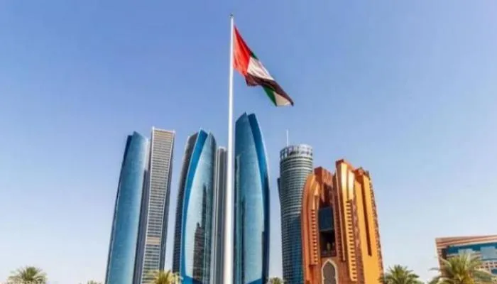 من الدولار إلى الدرهم.. كيف تبني الإمارات نموذجًا جديدًا للعملات المستقرة؟