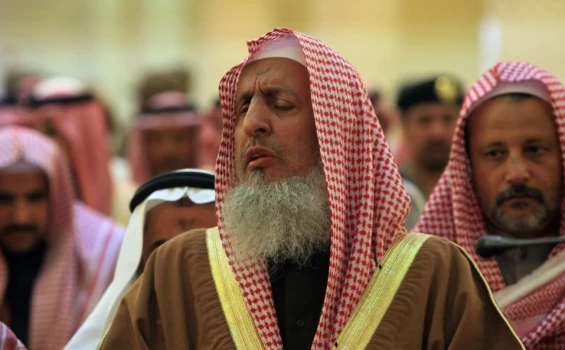 وفاة مفتي المملكة الشيخ عبدالعزيز آل الشيخ عن 81 عامًا