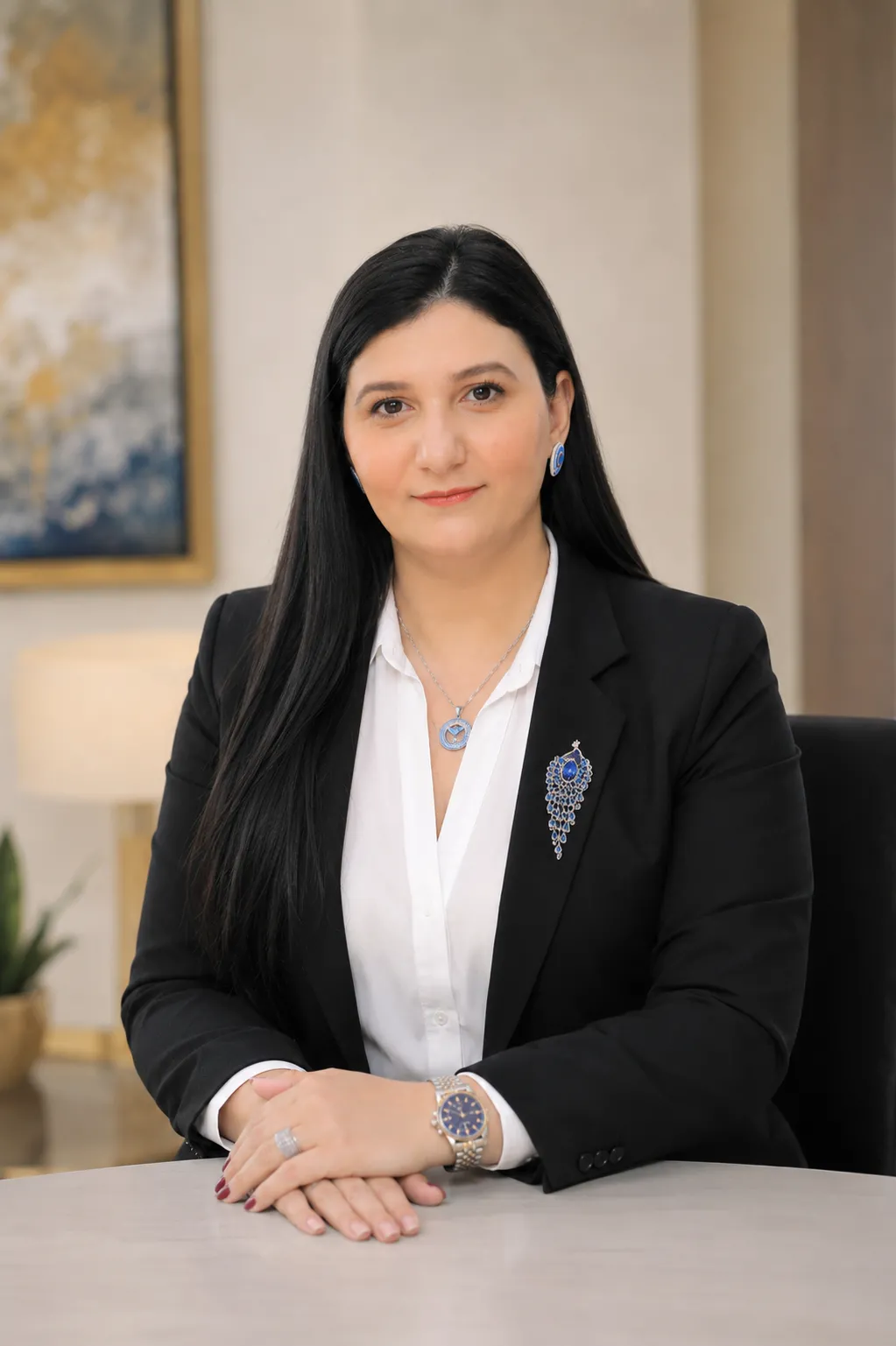 شيرين فريد تكتب: ما وراء ملامح الوجه في التجربة التشكيلية البحرينية.. ابتهاج فخرو