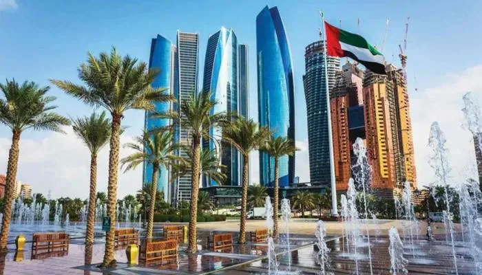 سوق العمل الإماراتي في 2026.. تعافٍ في التوظيف واستمرار تدفق المواهب