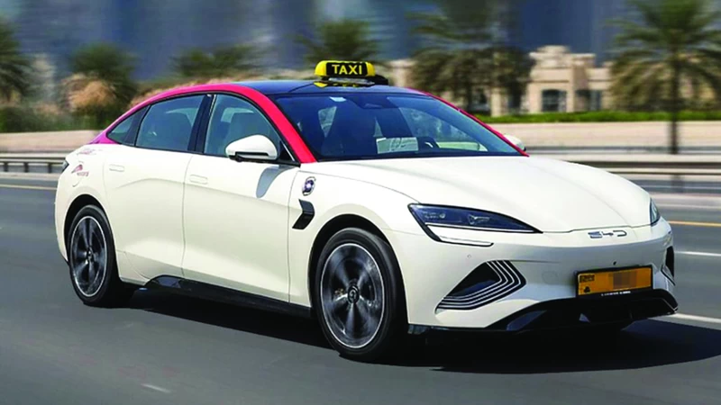 تعرفة جديدة تبدأ من 13 درهمًا لحجوزات التاكسي الإلكتروني في دبي