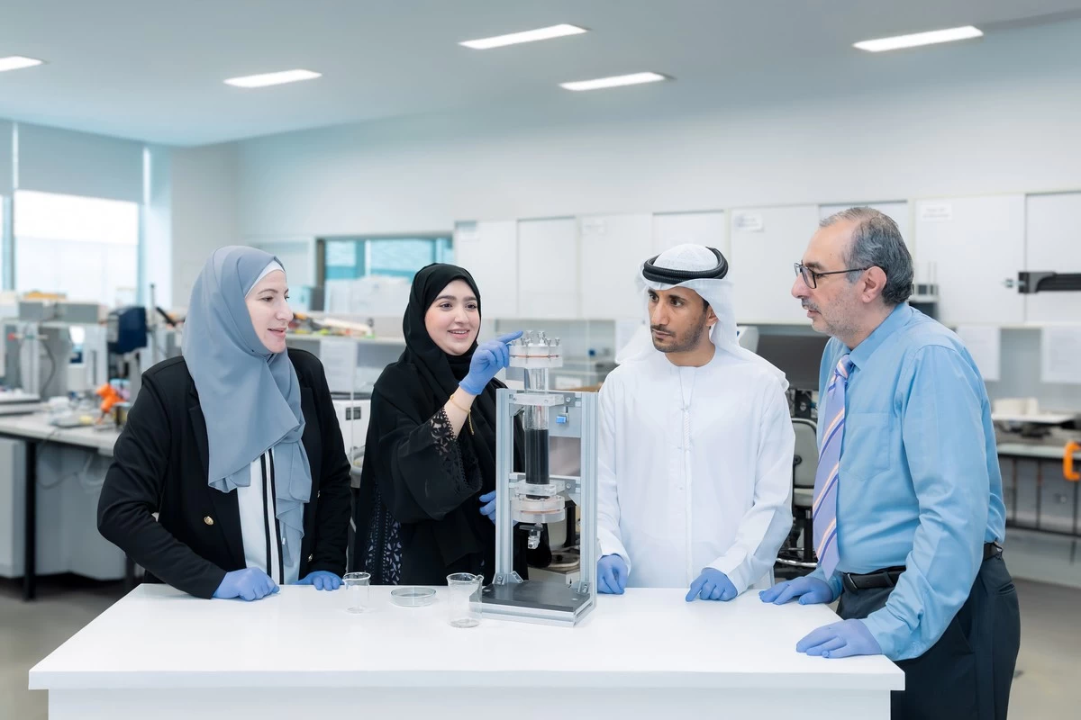 تفوق دولي رائد.. جامعة الإمارات تحصد براءة اختراع عالمية لتقنية مبتكرة في معالجة المياه