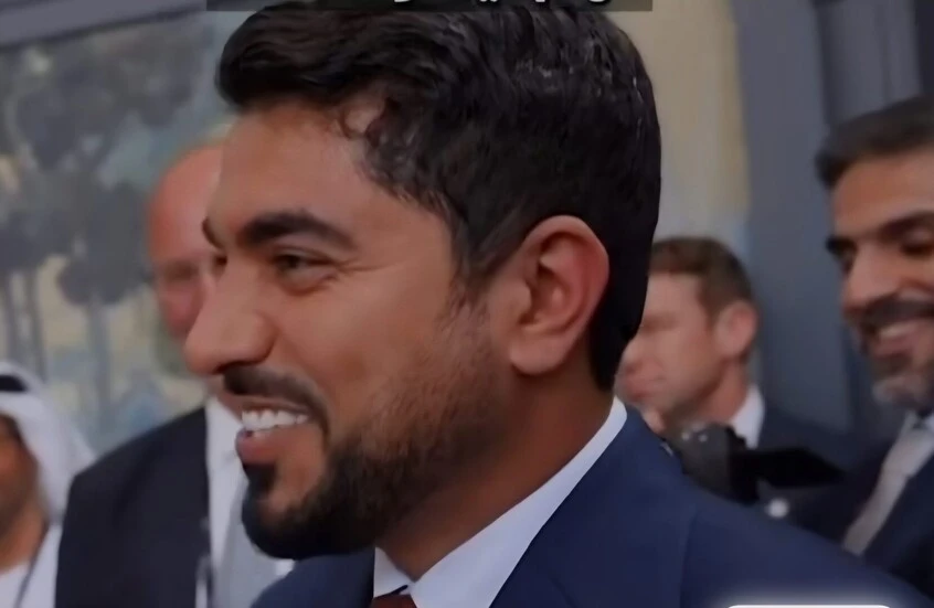 "تكفيني ابتسامة الشيخ محمد بن زايد".. أول رد من الصحفي الإماراتي الذي أُعجب به ترامب