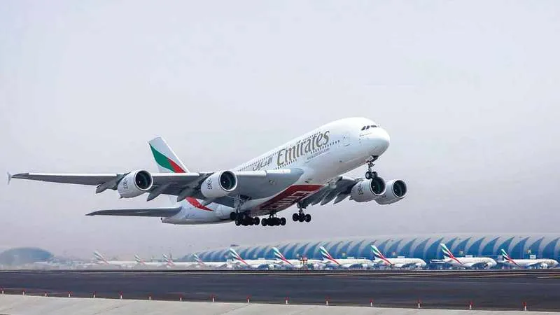 طيران الإمارات في عامها الـ41.. من رحلتين إلى ريادة النقل الجوي الدولي